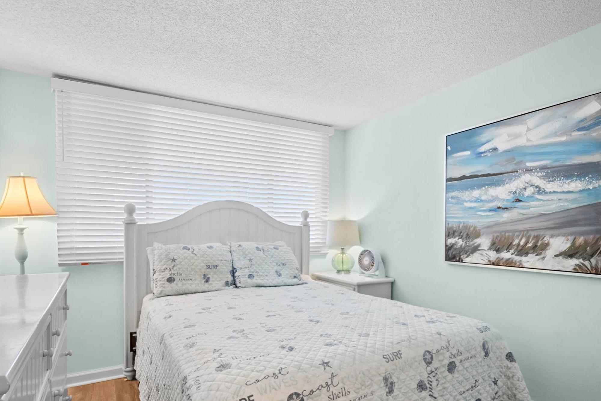 Beachwalk Pine Knoll Shores Room photo